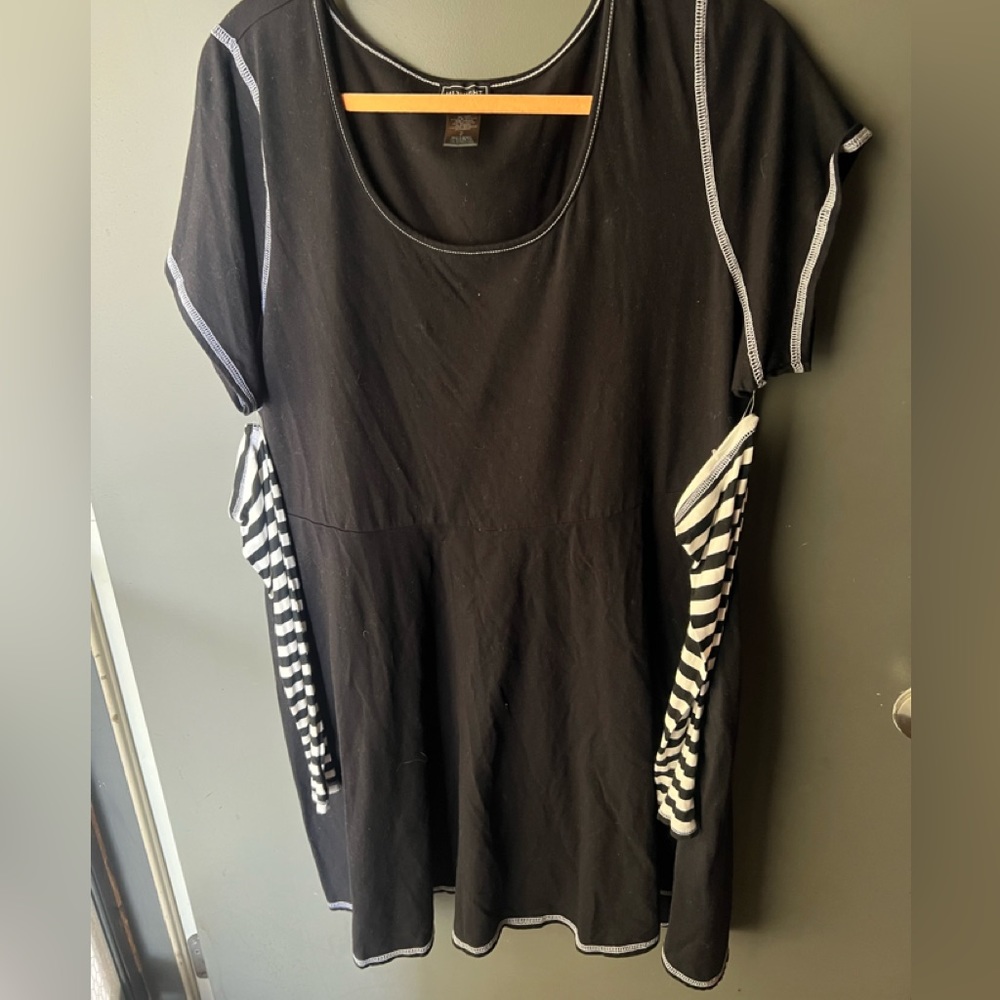 Plus Size Dress w/Sleeves Detach